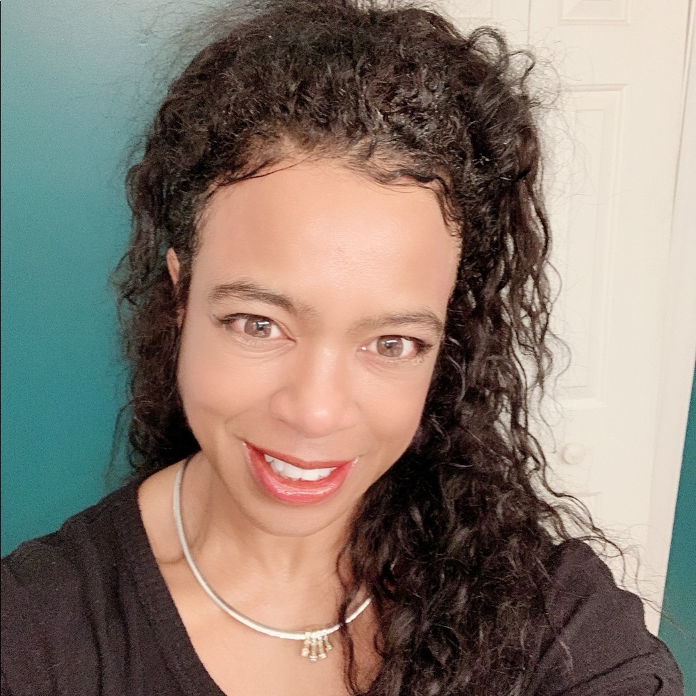 Meet your Posher, Denise